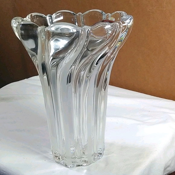 Mikasa Other - Elegant Mikasa Peppermint Frost lead crystal vase